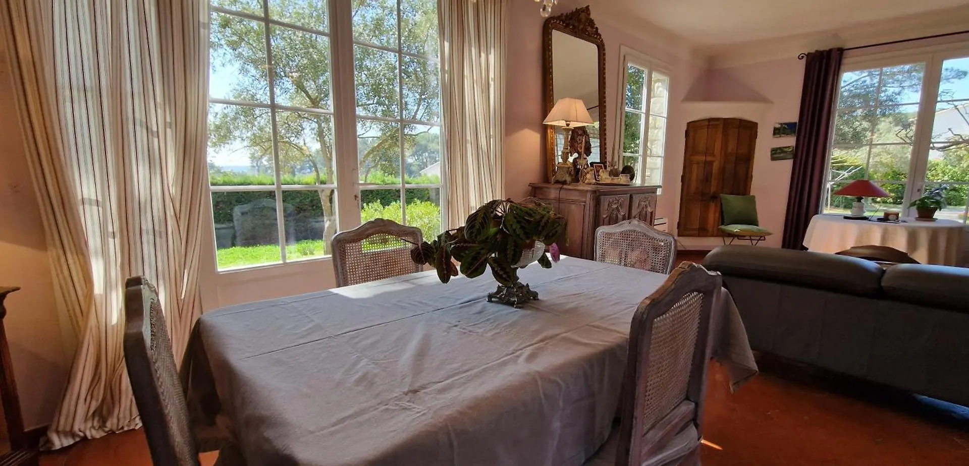 Villa Provencale 6 -Ac-Pool Eguilles 0*,  France